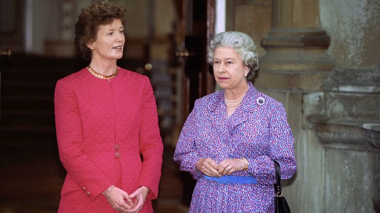 27/5/1993, Queen Elizabeth II with President of Ireland Mary Robinson at Buckingham Palace. Pic: PA