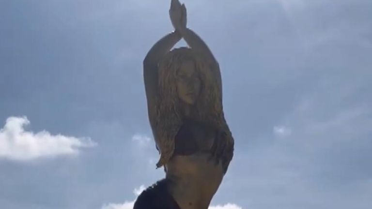 Shakira statue is unveiled in city where she was born
