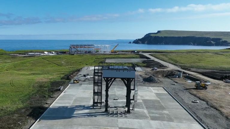A site at the northern-most part of the Shetland Islands has become the UK&#39;s first licensed spaceport for vertical rocket launches.

