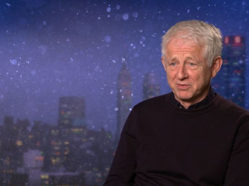 Genie Interview: Writer Richard Curtis On Updating His '90s Movie To A  Family-Centric Story