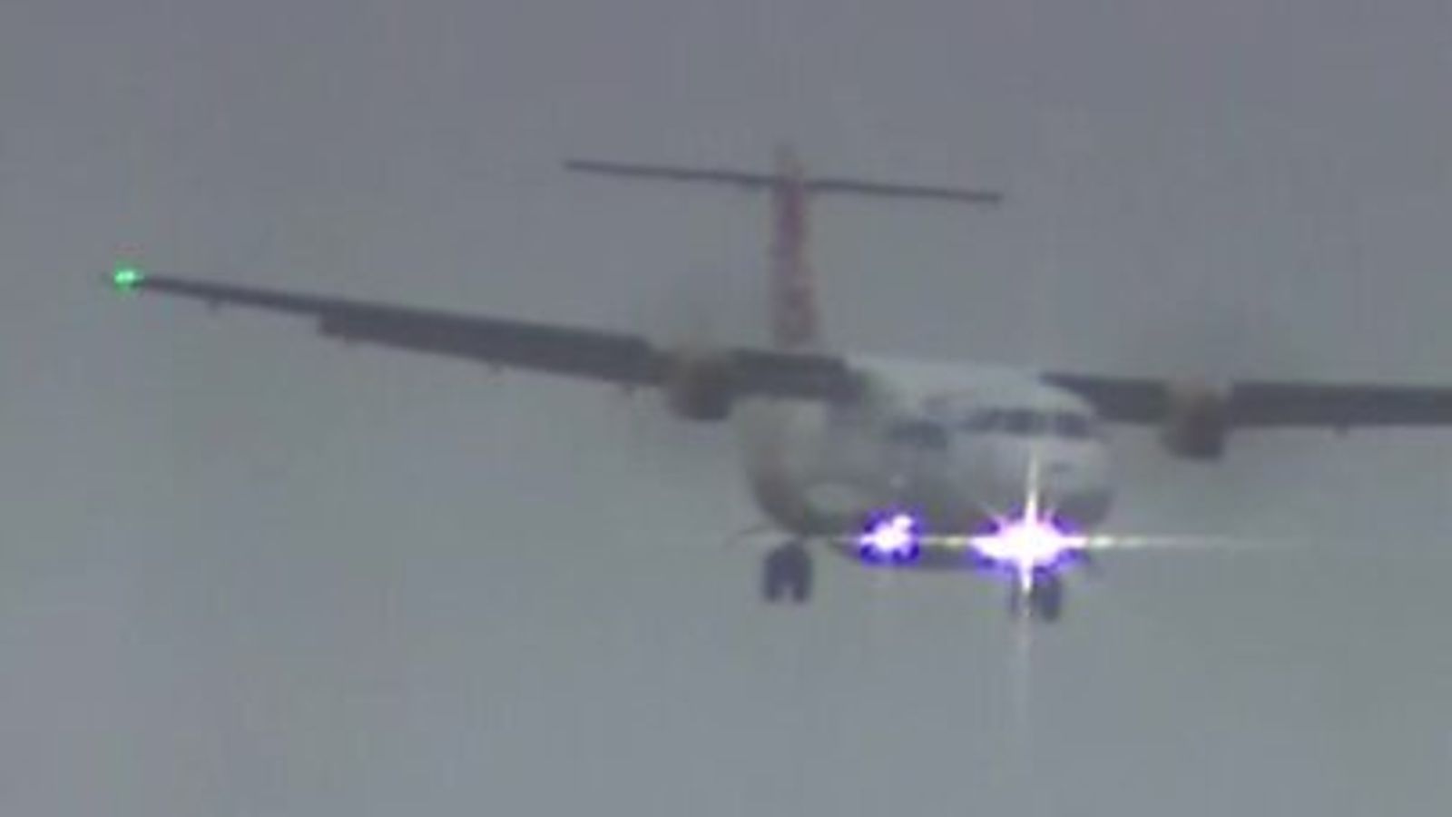 Storm Isha: Planes struggle to land in strong winds | UK News | Sky News