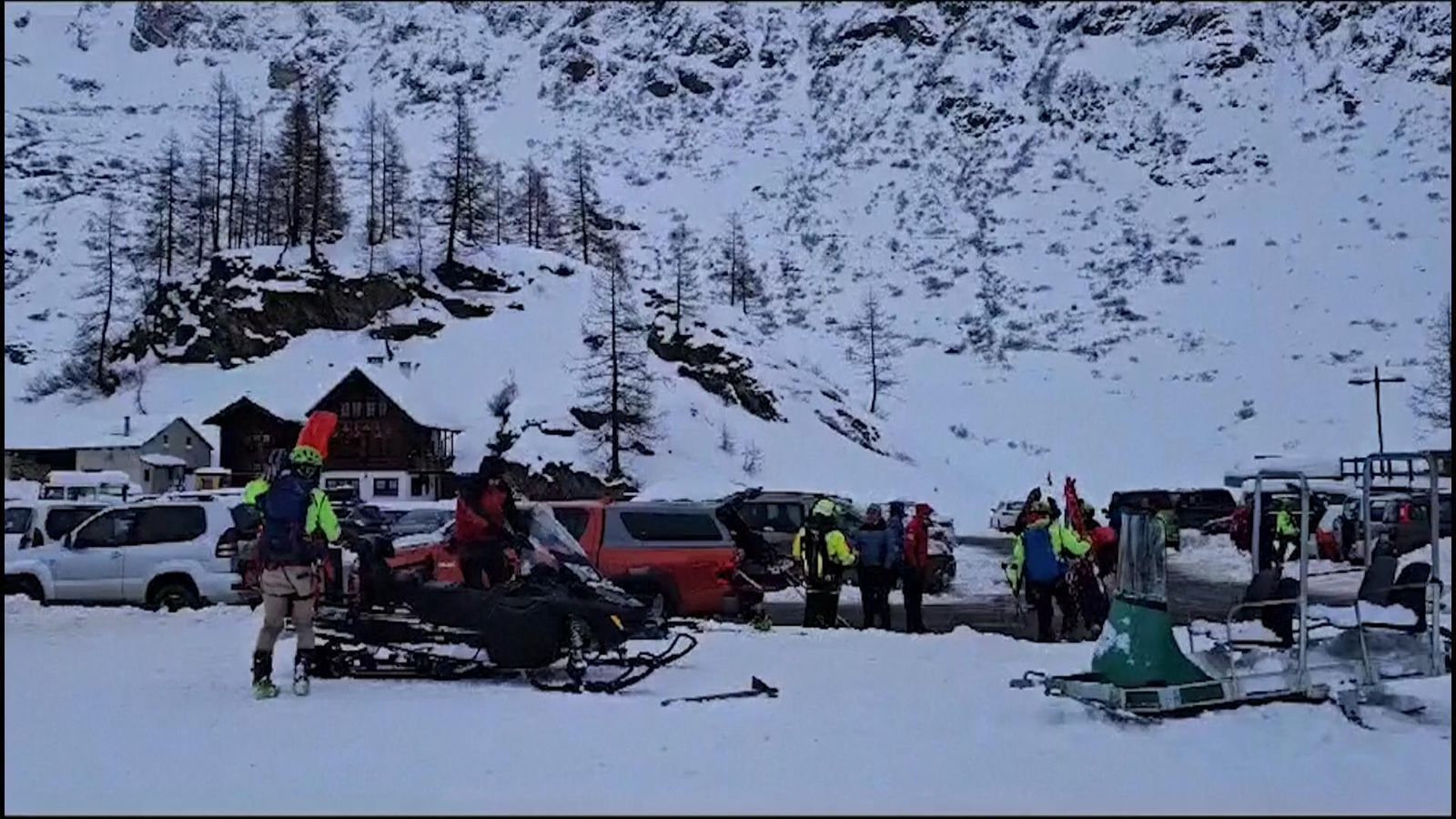 Two hikers killed by an avalanche in the Italian Alps | News UK Video ...