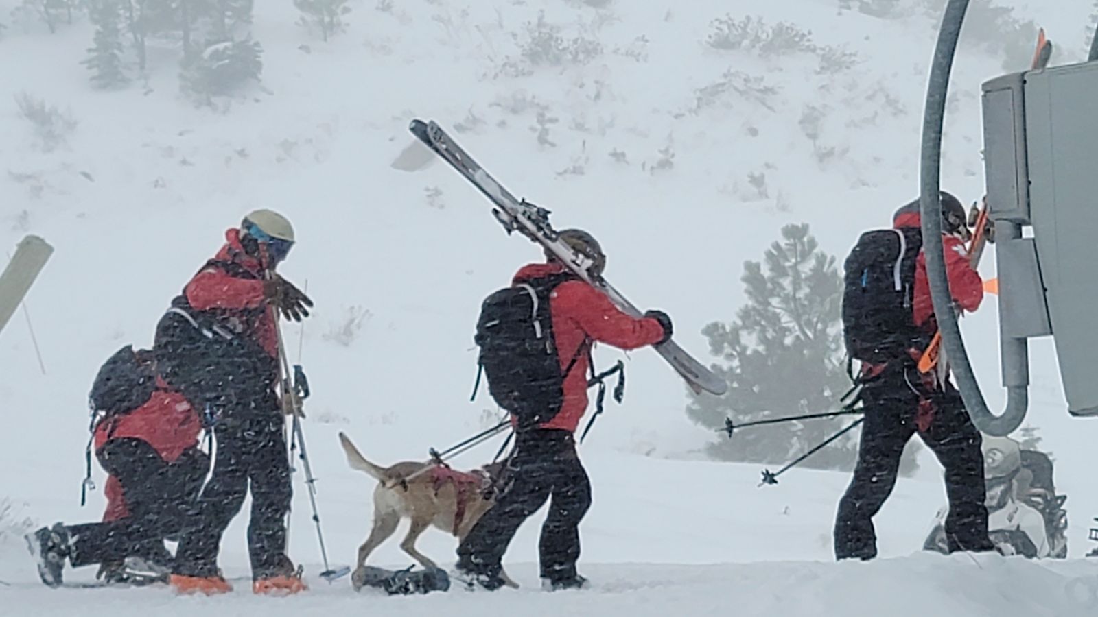 US weather One dead and another injured after avalanche at California