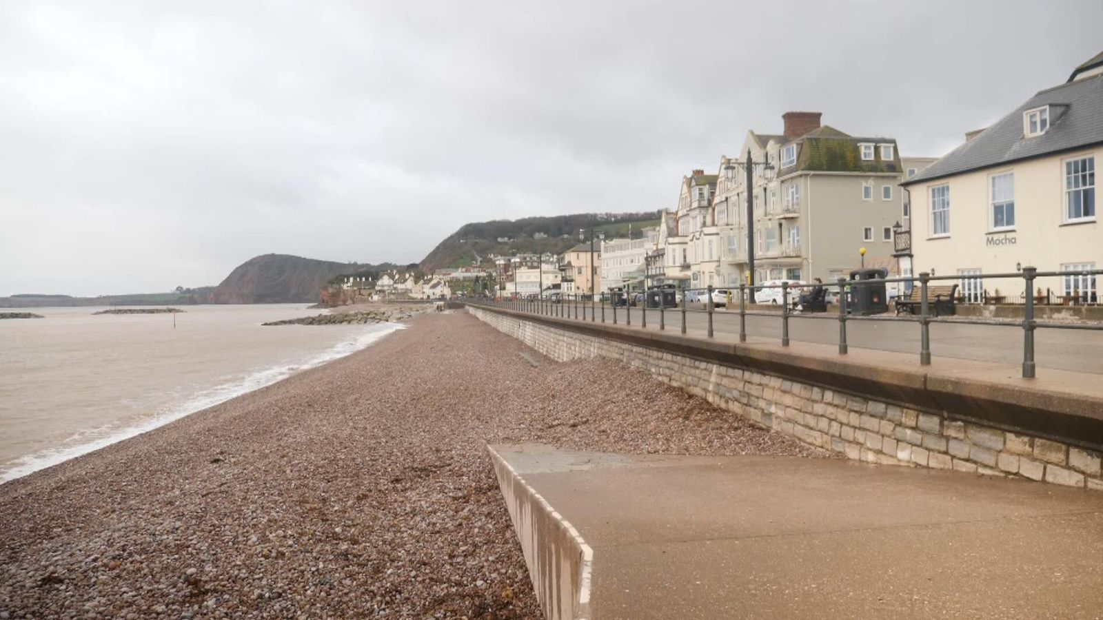Местните са изложени на риск да бъдат изгонени от най-красивите крайбрежни градове на Великобритания