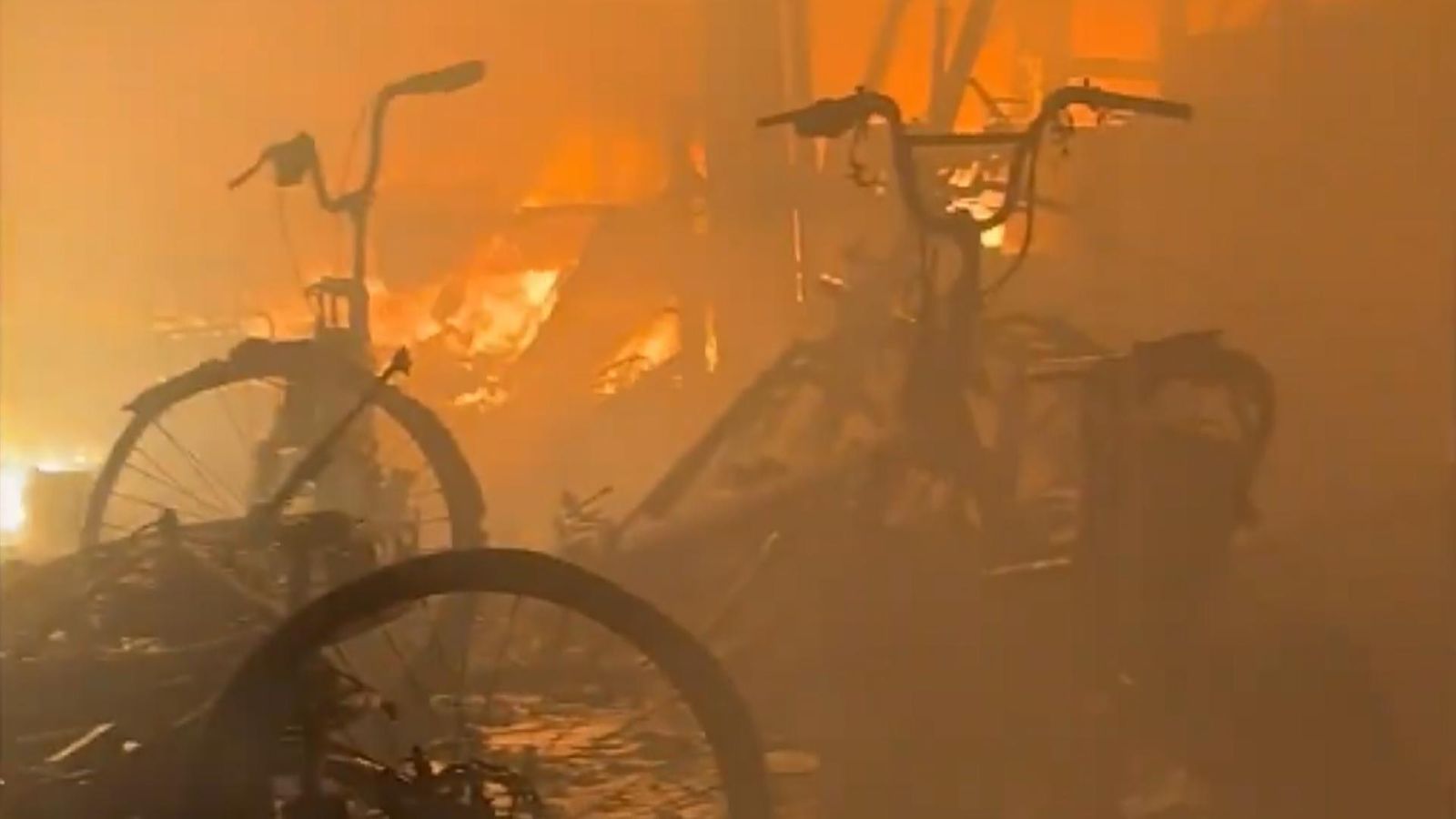 Australia: Firefighters battle blaze at Sydney e-bike factory | World ...
