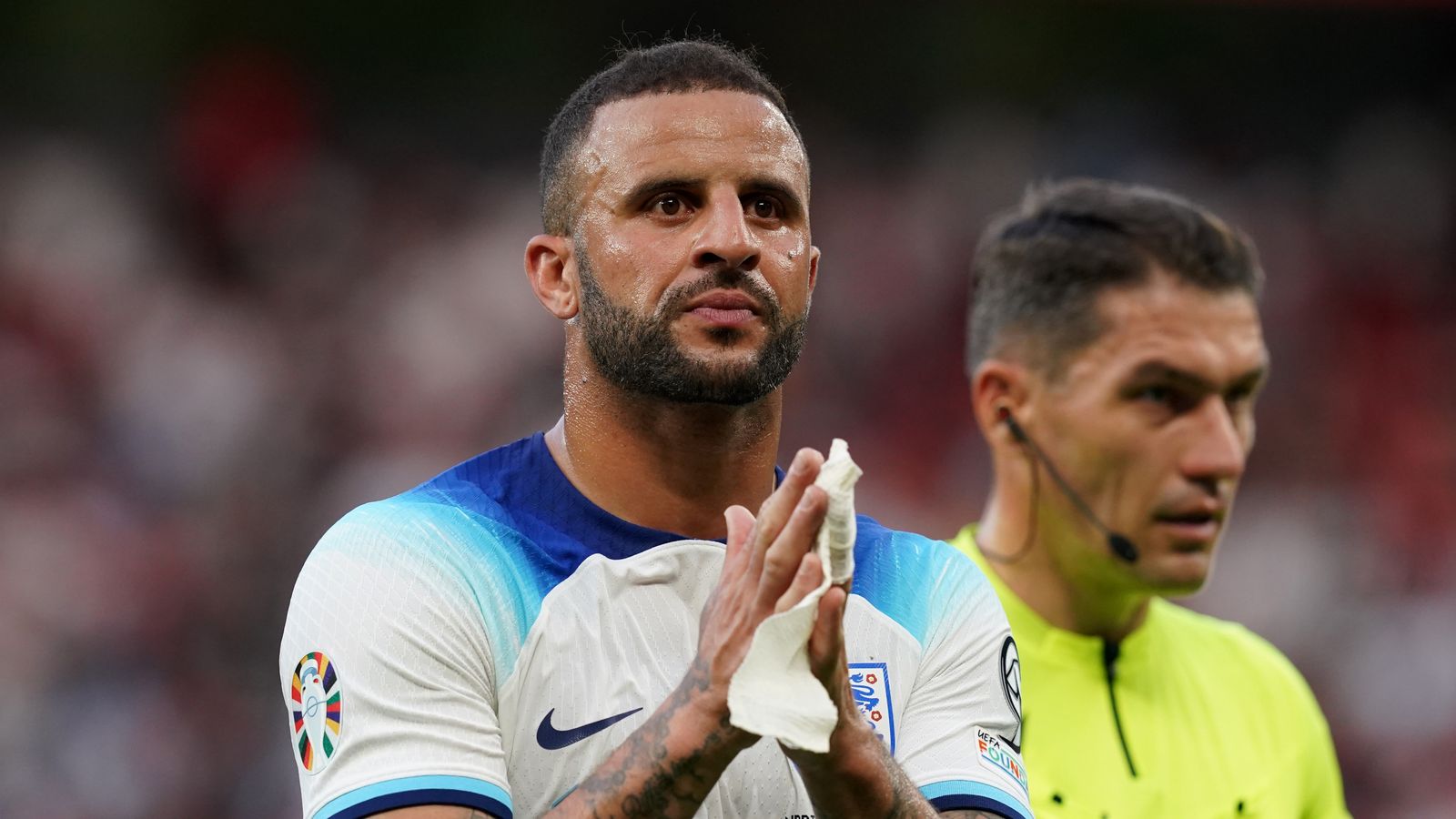 Kyle Walker: Manchester City and England star apologises to wife after fathering second child with model