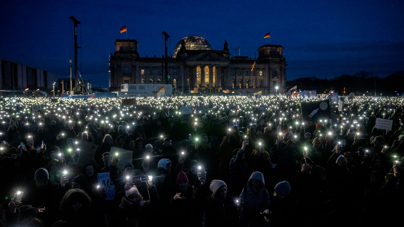 Tens of thousands of Germans protest against far-right