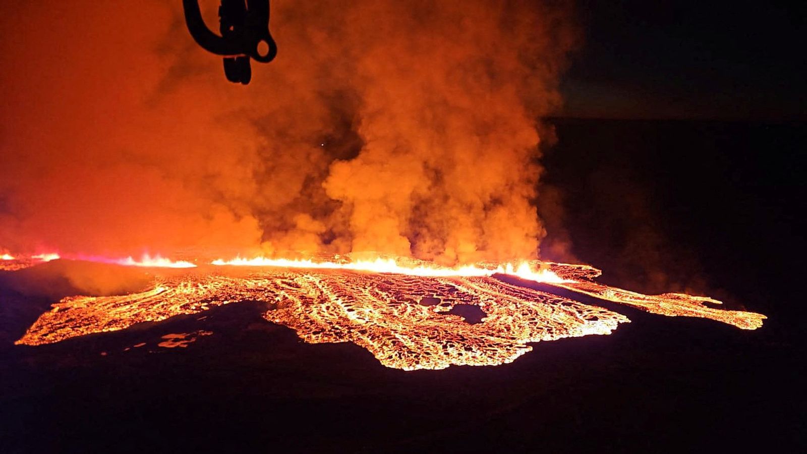 Volcano erupts in Iceland following overnight evacuation | News UK ...