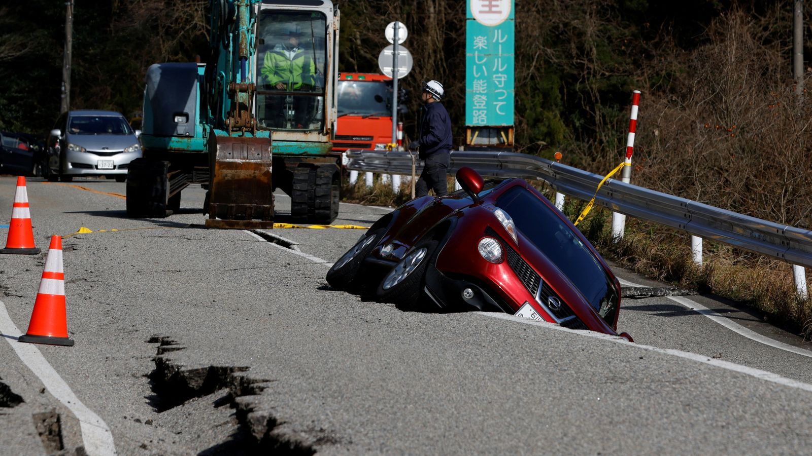 Japan Earthquake Death Toll Rises As PM Warns Of 'battle Against Time ...