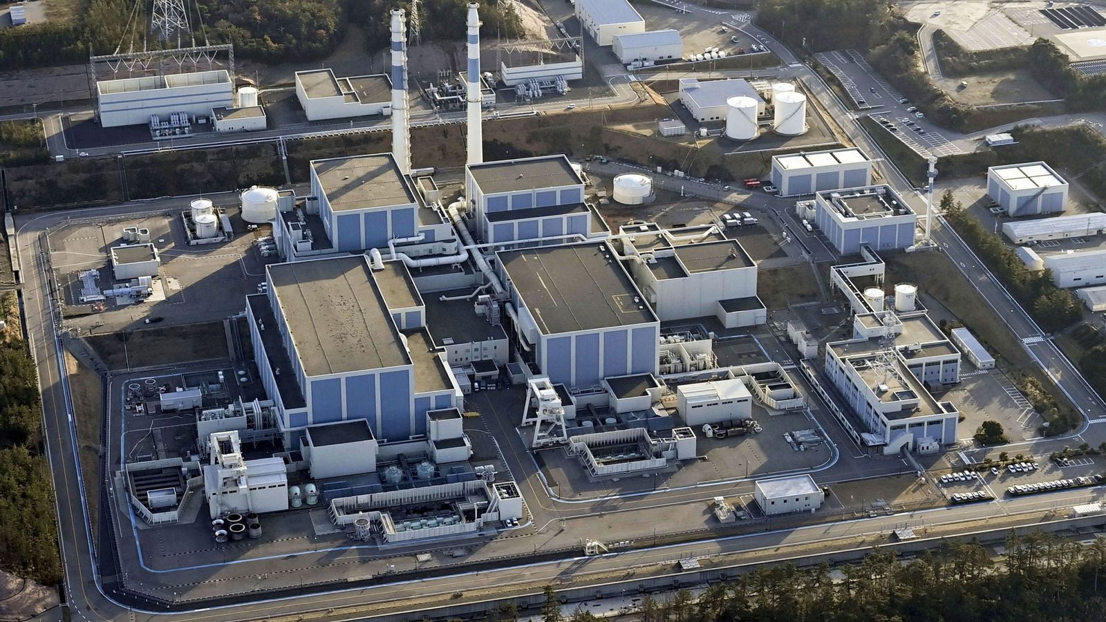 Japan earthquake causes nuclear power station oil leak