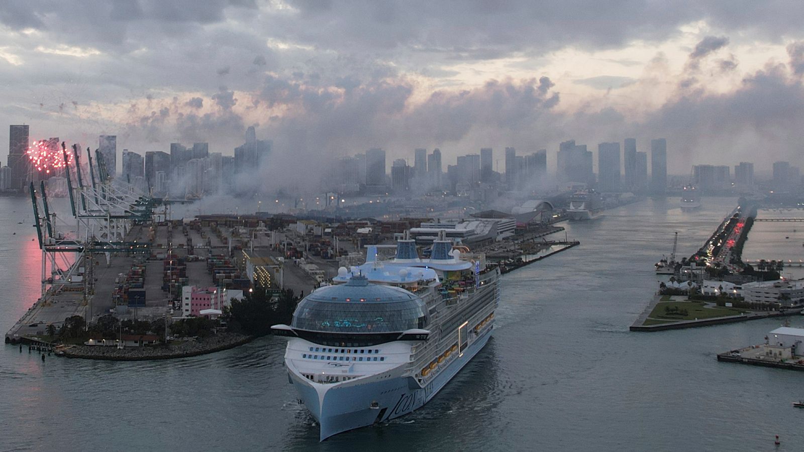 Icon of the Seas: World's largest cruise ship sets sail | US News | Sky ...