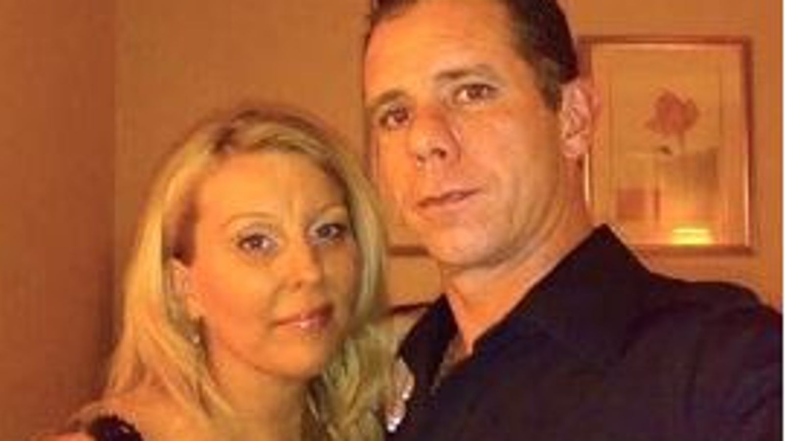 Нийл и Алисън Маклафлин: Полицията третира смъртта на съпругата като убийство, след като семейна двойка е открита в дома на Грийнок