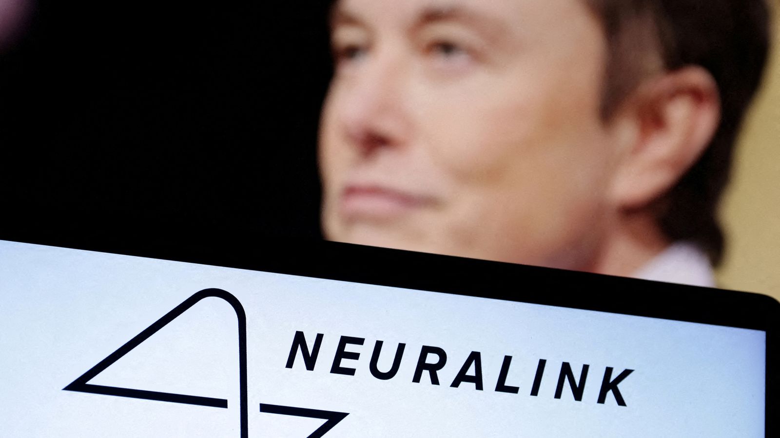Neuralink Elon Musk menunjukkan pasien pertama dengan chip otak bermain catur |  Berita sains dan teknologi