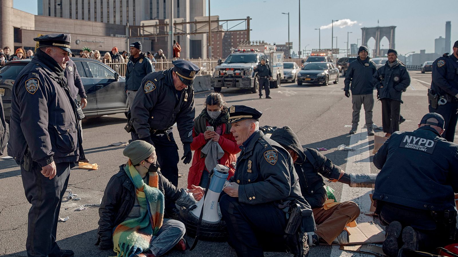 New York: Hundreds Of Pro-Palestinian Protesters Arrested After ...