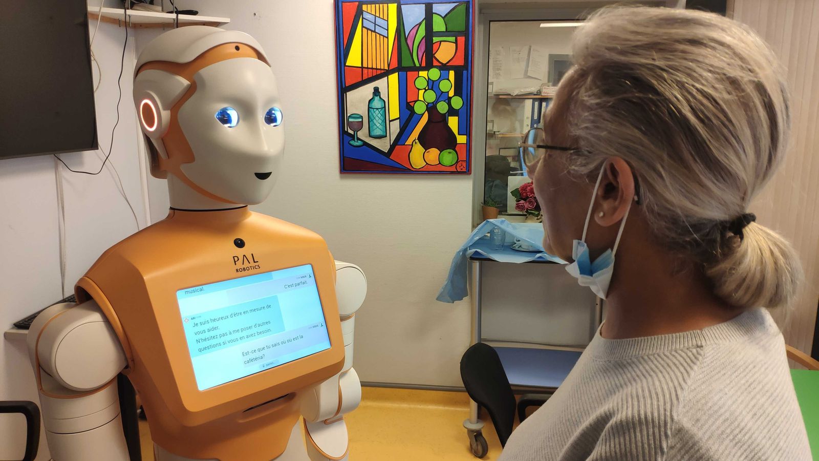 Роботи, създадени, за да помогнат на възрастни пациенти да преминат фазата на тестване
