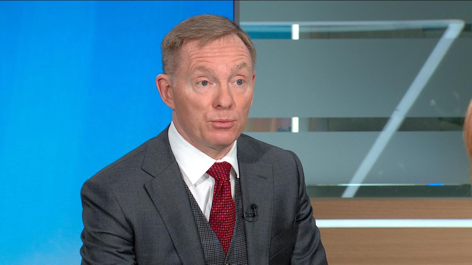 Sir Chris Bryant: Senior Labour MP reveals skin cancer found in his lung