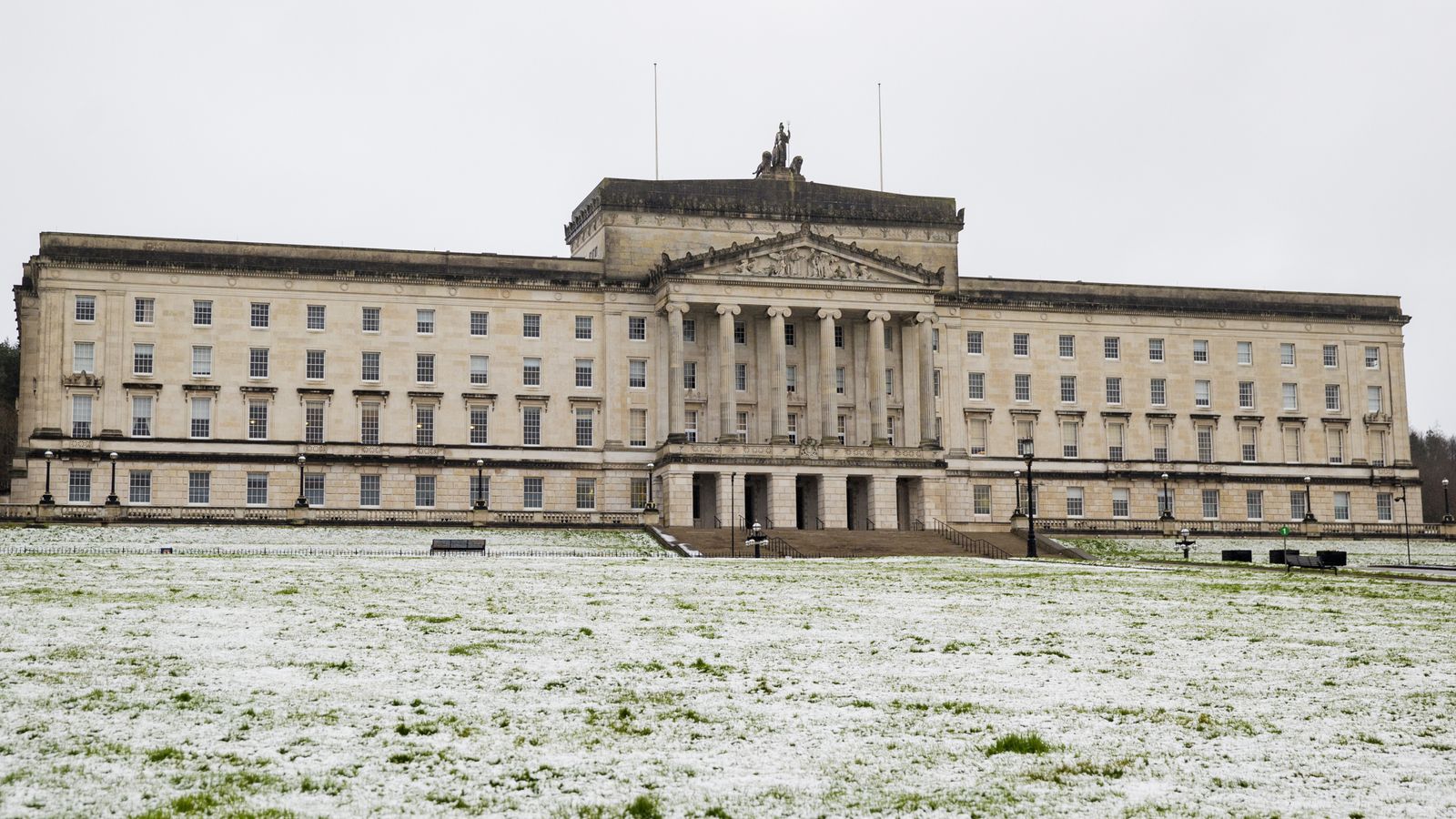 Северна Ирландия определи нов краен срок за споразумение за споделяне на властта