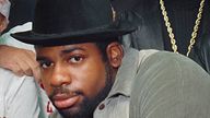FILE - Run-DMC&#39;s Jason Mizell, known as Jam-Master Jay, poses during an anti-drug rally at Madison Square Garden in New York on Oct. 7, 1986. Two suspects have been indicted in the 2002 killing of the hip hop artist, which until now had been one of New York City&#39;s most notorious unsolved killings, according to two law enforcement officials, Monday, Aug. 17, 2020. (AP Photo/G. Paul Burnett, File)



