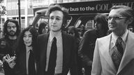 (L-R): Yoko Ono, John Lennon and attorney Leon Wildes in 1972. Pic: AP