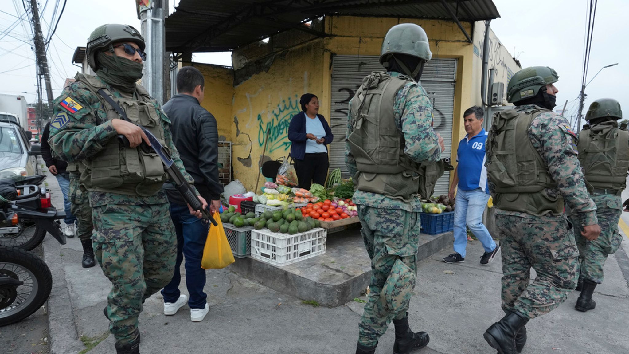 Hooded Gunmen Burst Onto Live Tv Set In Ecuador After Drug Lord Escape Triggers State Of 1718