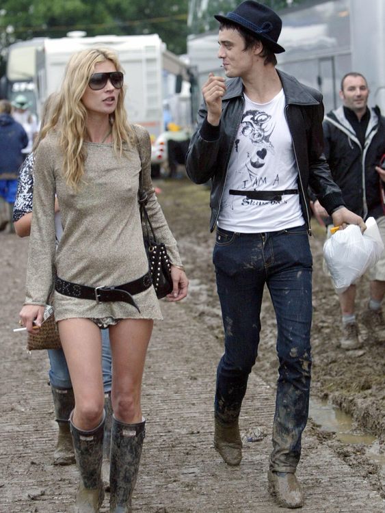 Kate Moss and Pete Doherty at Glastonbury, June 2005. Pic: Anna Barclay/Shutterstock