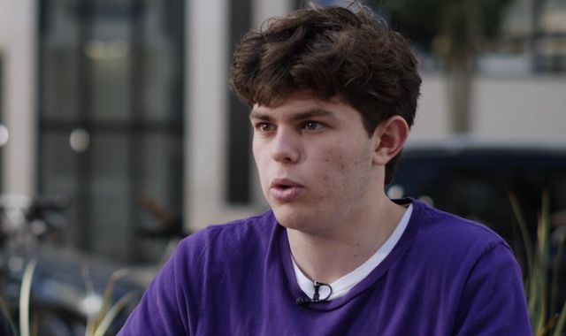 Tal Mitnick: Israeli man jailed for refusing to serve in military says he is prepared to go to prison again - Vimarsana News