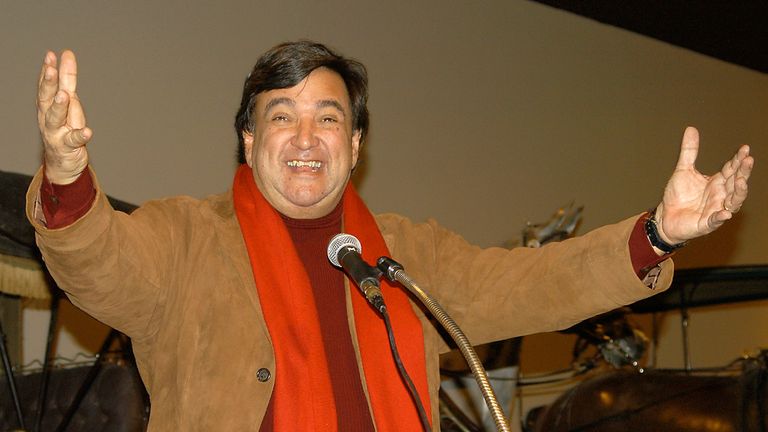 PIC: New Mexico Governor Bill Richardson reacts to applause after speaking about the successful passage of the tax cut plan by the state Legislature during an event at the Hubbard Museum of the American West in Ruidoso, New Mexico, Saturday, February 15, 2003 Richardson signed the bill Friday.  Richardson appeared at the museum on Saturday to attend a welcome party for retiring Congressman Joe Skeen.  (AP Photo/Roswell Daily Record, Andrew Portner)