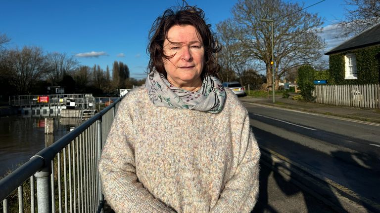 Debbie Carling, who lives nears the Thames, has spent her own money to install a flood water pump at her property