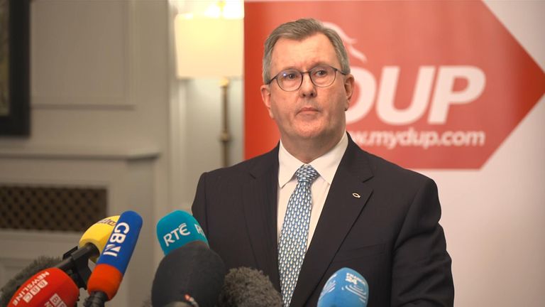 Sir Jeffrey Donaldson announcing the DUP has reached an agreement with the UK government 
