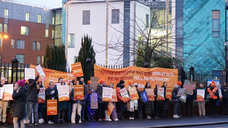 Junior Doctors Start Their Longest Strike In NHS History – Here's What ...