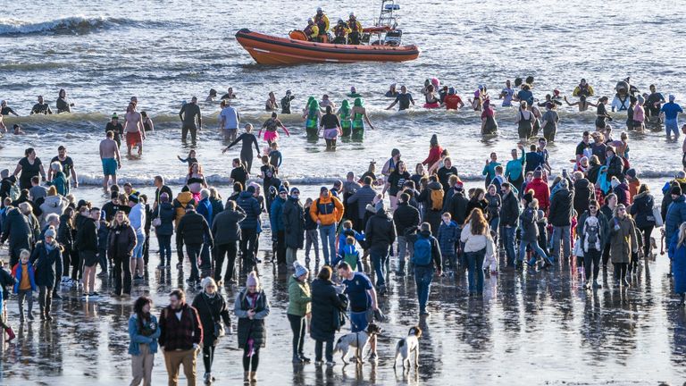 2024 celebrations continue with London's New Year's Day Parade and Loony  Dook in Scotland, UK News