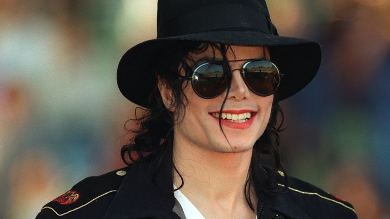 Photo: AP Former American singer and pop star Michael Jackson, who died on June 25, 2009 at the age of 50.  |  usage worldwide Photo by: Frank Leonhardt/picture-alliance/dpa/AP Images Photo details Photo ID: 17333399267436 Sent date: November 29, 2017 11:05 (GMT) Created date: May 2, 1997 11:05 (GMT)
