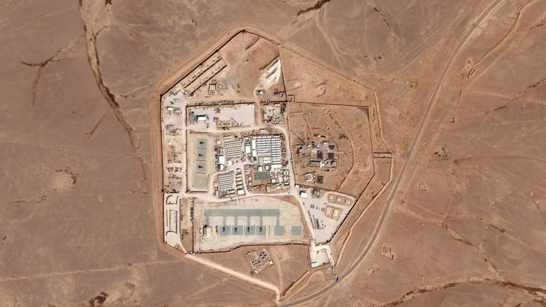 Военная база, известная как Башня 22 на северо-востоке Иордании, где трое американских солдат были убиты в результате атаки беспилотника. Фото: Planet Labs PBC через AP