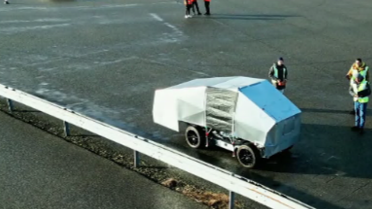 Robot that fills potholes in roads using AI to be road tested in Hertfordshire