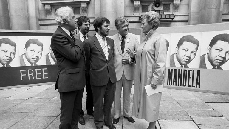 Foreign Office Minister Lynda Chalker informs four Manchester MPs of the Government&#39;s latest position regarding jailed South African Nelson Mandela, outside the Foreign Office in London. The MPs are left to right, Bob Litherland, Keith Bradley, Tony Lloyd and Alf Morris.in 1988