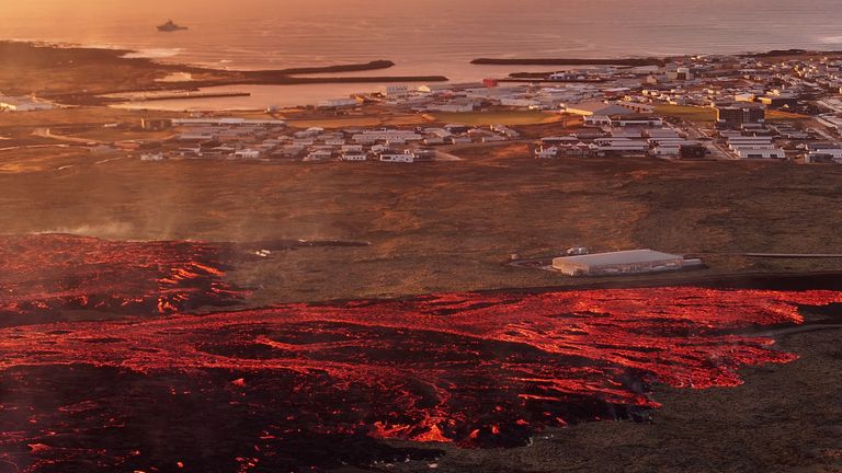 Lava from eruption reaches Icelandic town