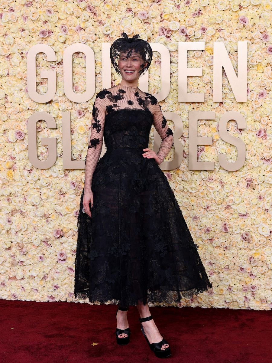 Golden Globes 2024 red carpet: The best celebrity outfits | Ents & Arts ...