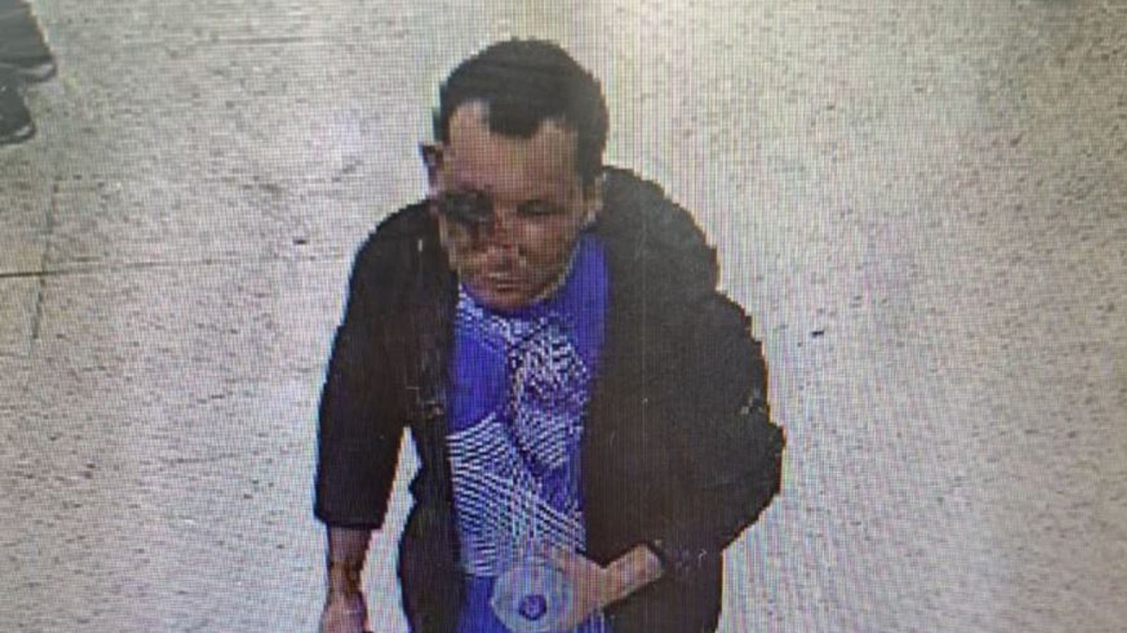 Clapham: Police issue photo of chemical attack suspect with facial injuries at Tesco store
