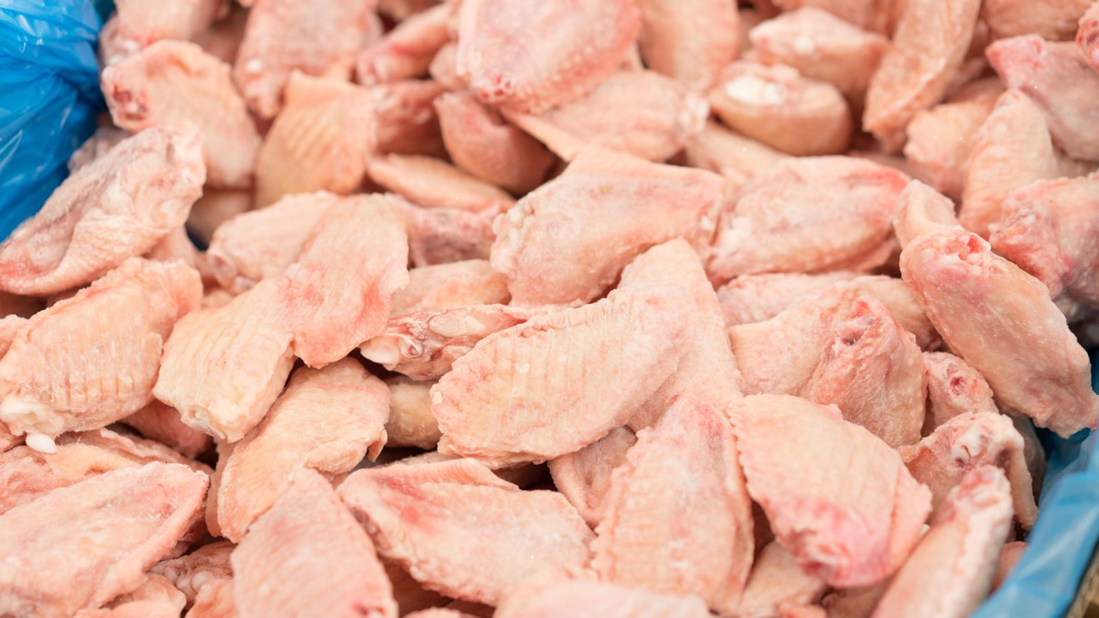 133 тона пиле, откраднато при голям кубински обир