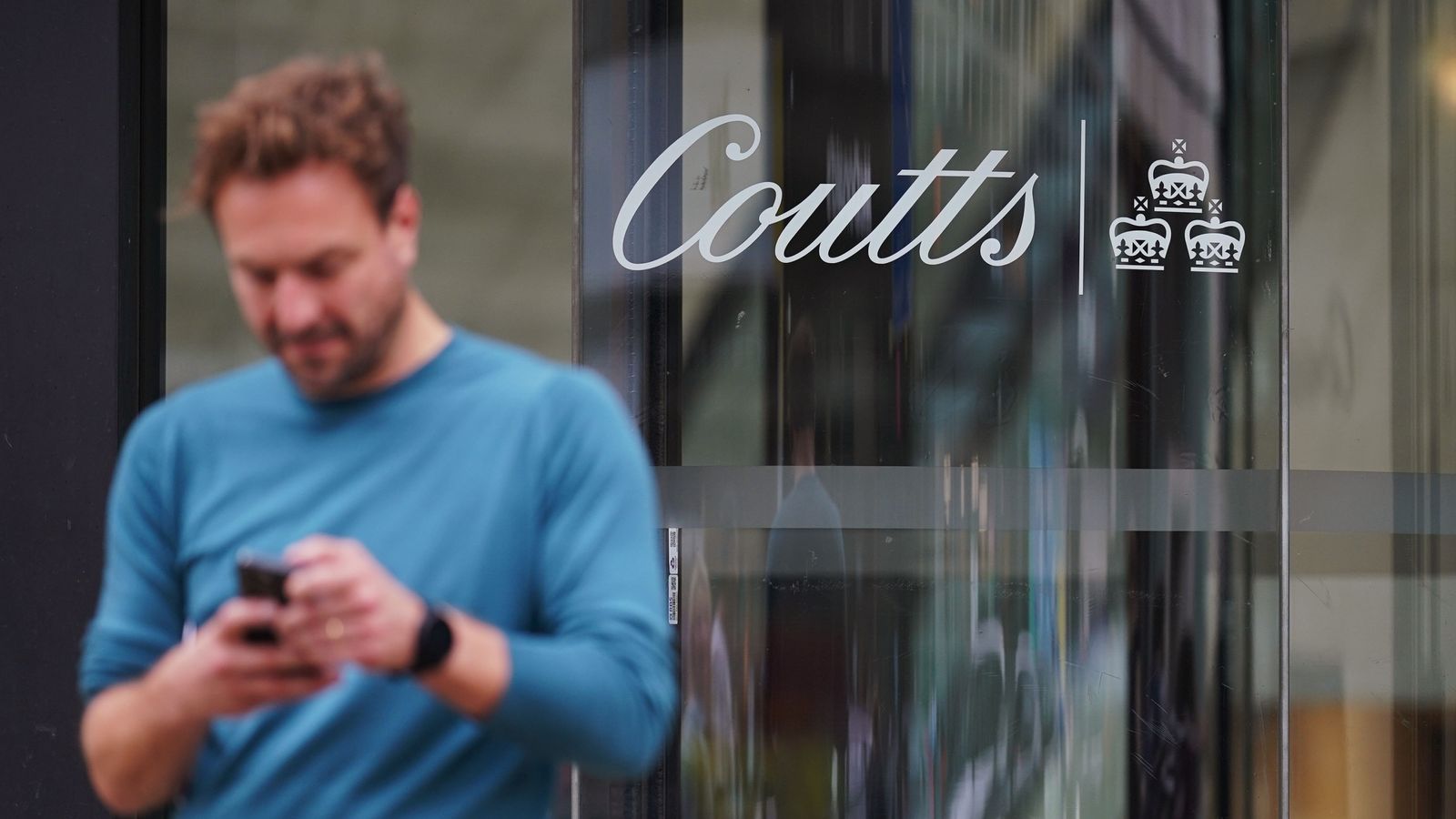 NatWest наема изпълнителен директор на UBS, за да замени отстранения шеф на Coutts
