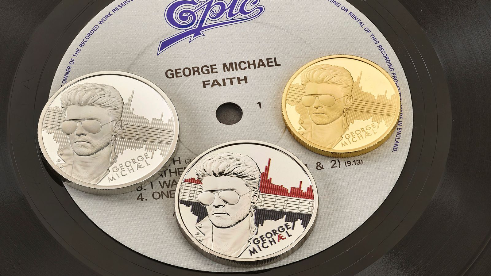 Джордж Майкъл удостоен с чисто нови колекционерски монети