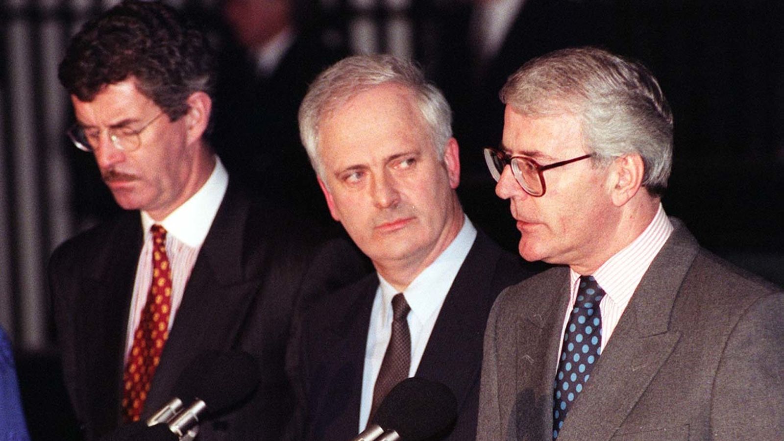 John Bruton: Sir John Major leads tributes to former taoiseach