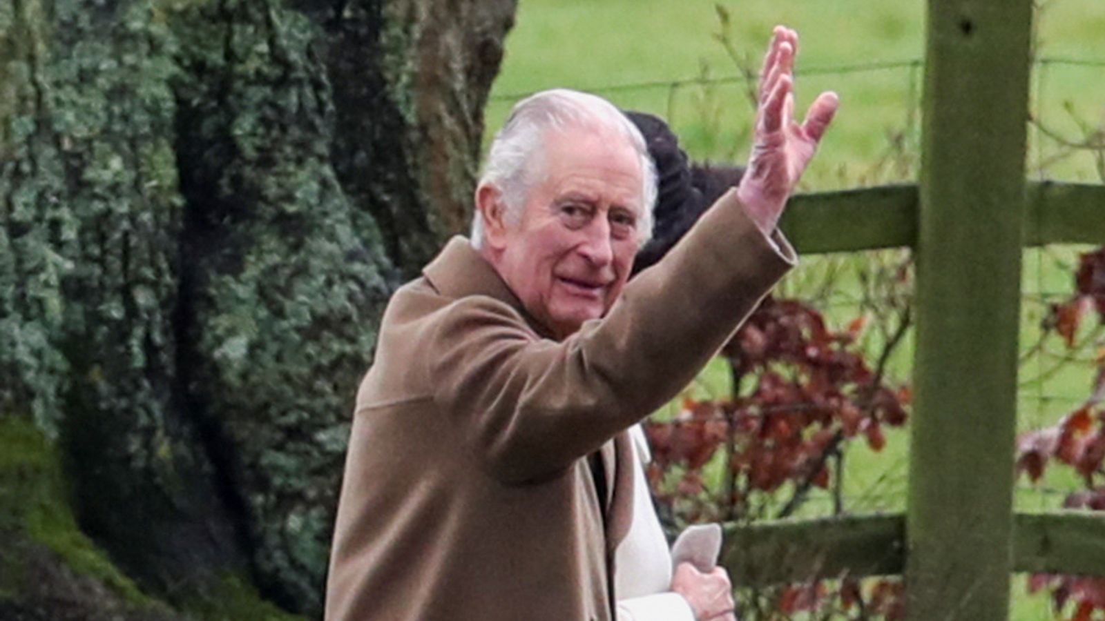 Крал Чарлз се връща към официални публични задължения за първи път след диагностицирането на рака