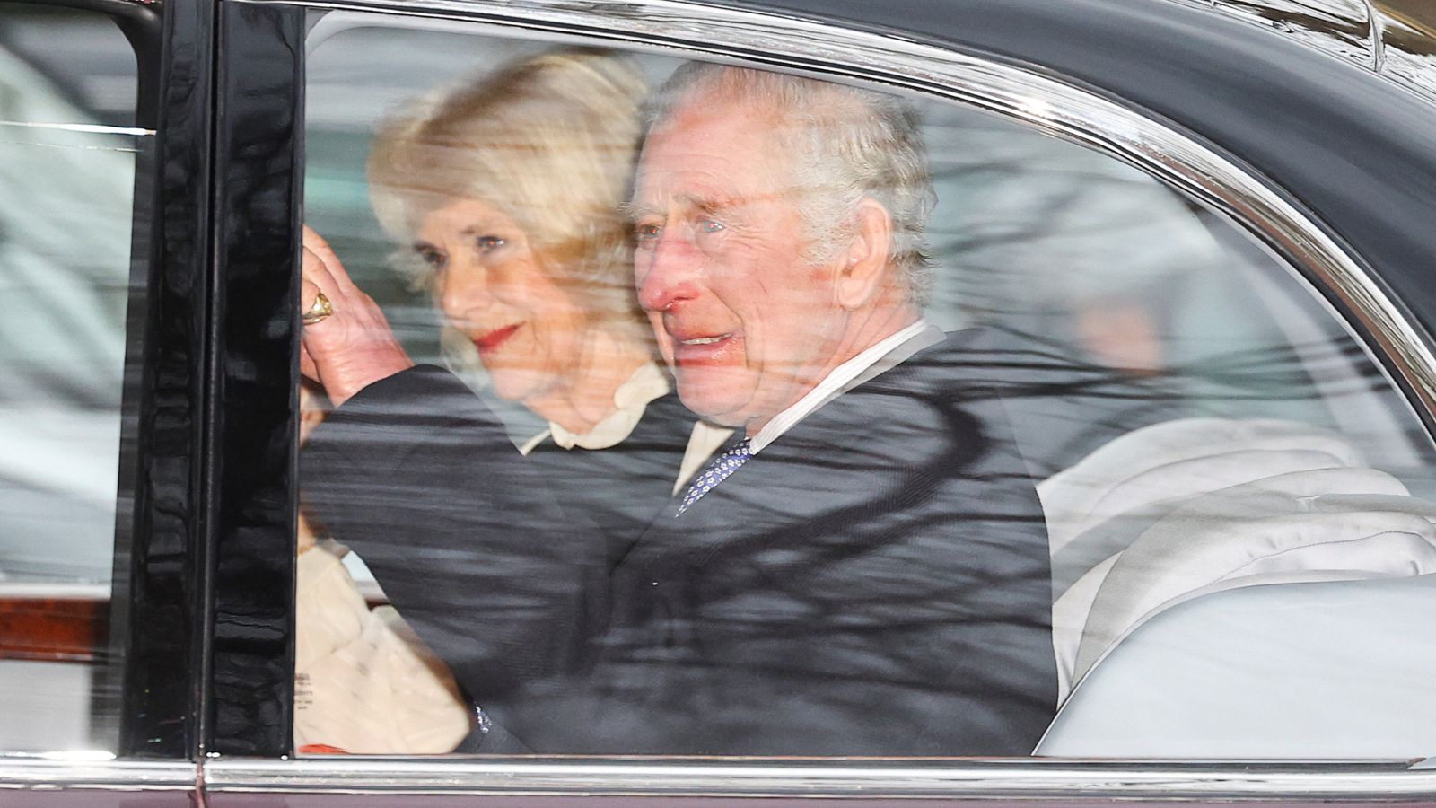 الملك تشارلز يعقد لقاء أسبوعيًا مع رئيس الوزراء ريشي سوناك عبر الهاتف بدلاً من الحضور شخصيًا |  أخبار المملكة المتحدة