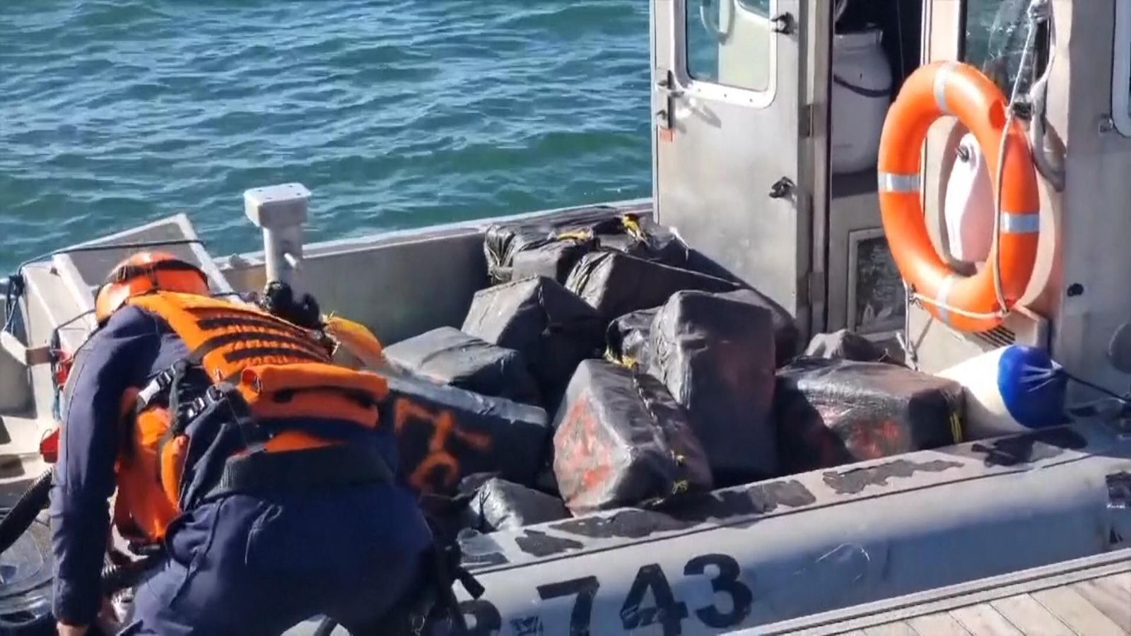 A semi-submersible vessel loaded with four tonnes of cocaine was seized  close to the Ecuadorian naval border.
