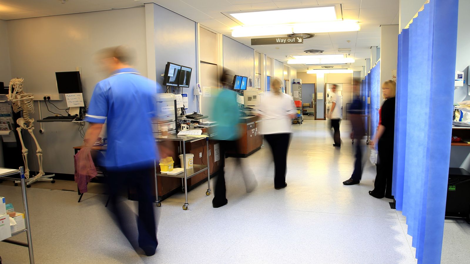 Здравните работници ще получат еднократни плащания на стойност до £3000