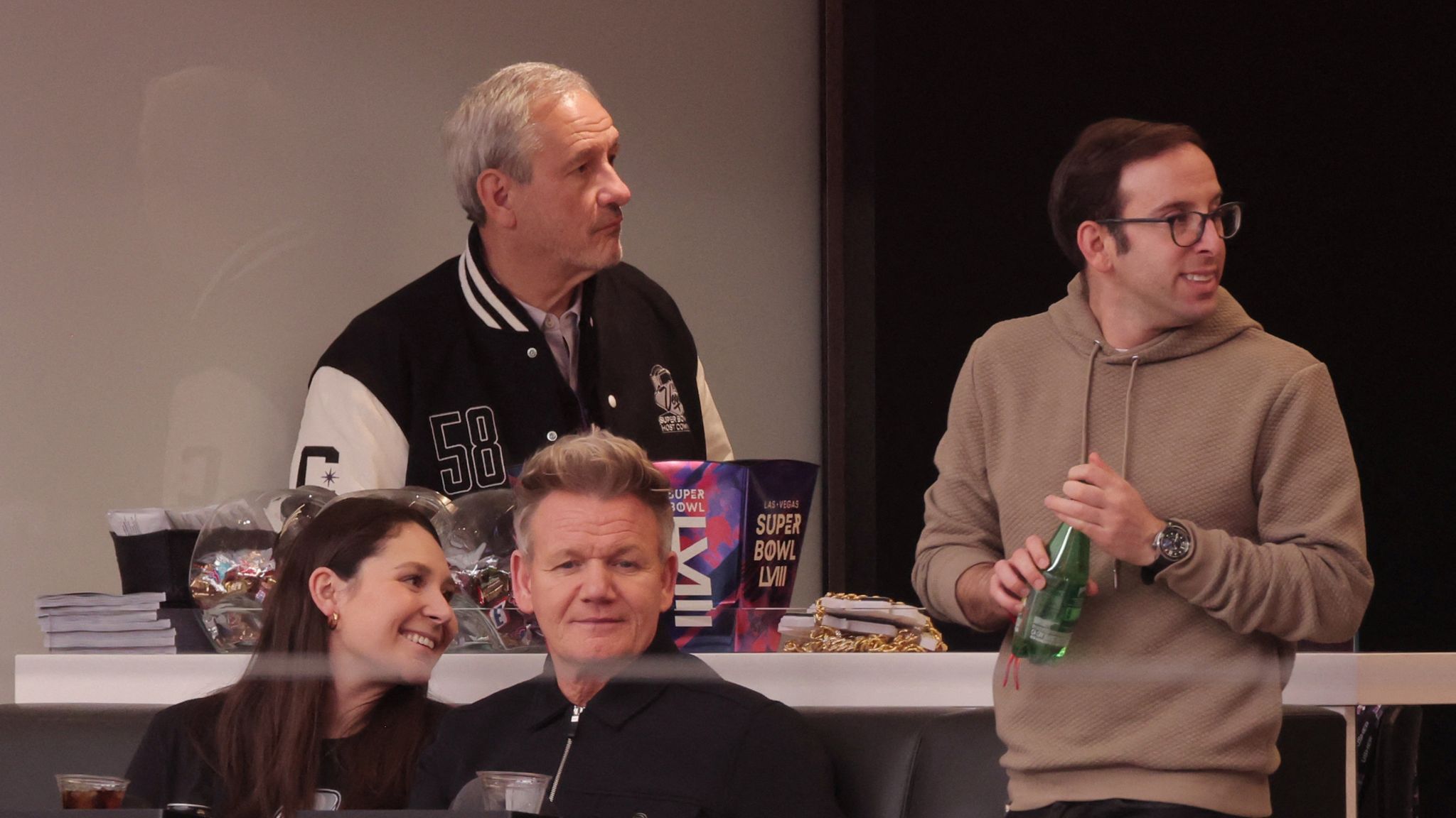 Taylor Swift downs beer as she celebrates boyfriend's Super Bowl ...