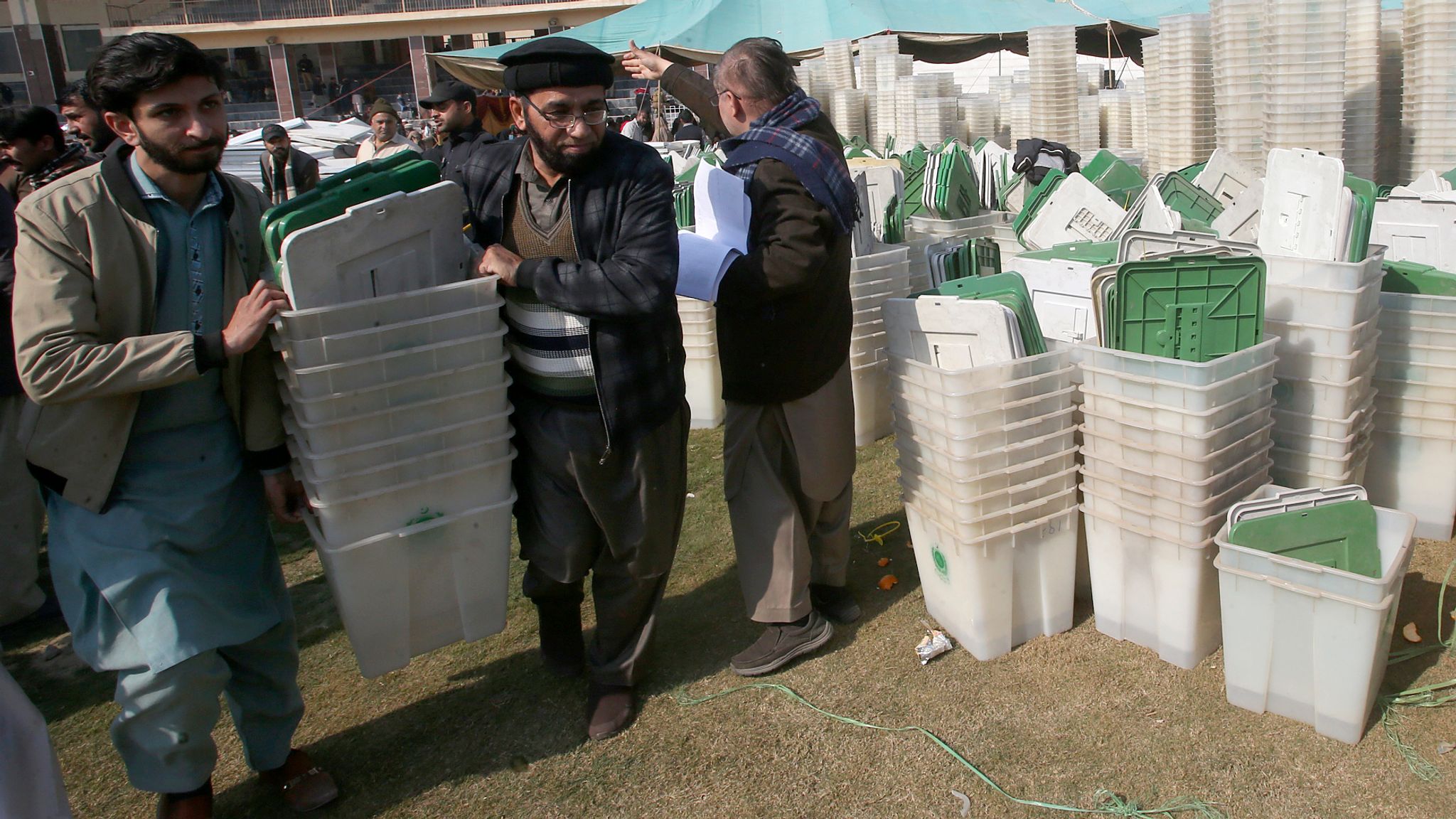 Pakistan Explosions At Least 30 Killed In Balochistan Blasts Outside