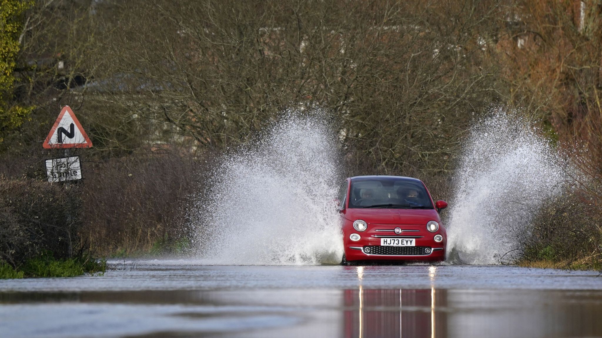 UK weather: Threat of flooding as heavy rain forecast for parts of