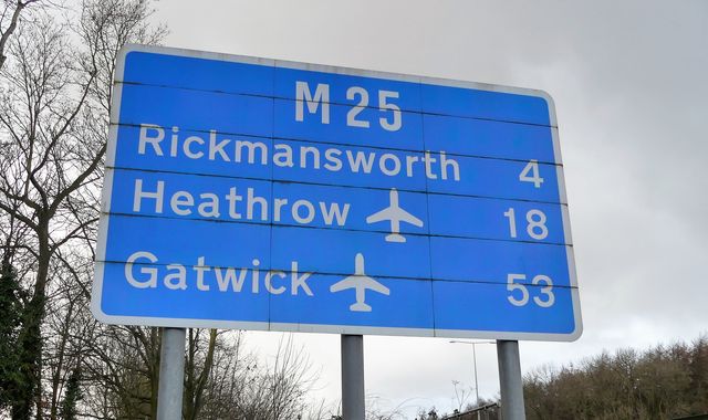 Man charged over deaths of two people in four-vehicle M25 crash - Vimarsana News